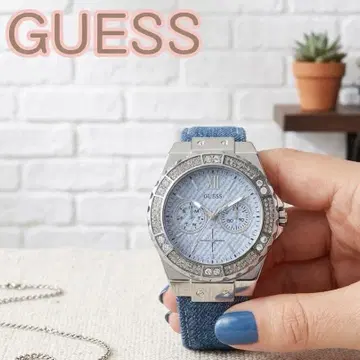 새상품급 GUESS 여성용 손목시계 데님 키라키라 스톤 장식 블루