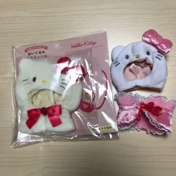 산리오 플러시 코스튬 레이스 케이프 S 사이즈 헬로키티