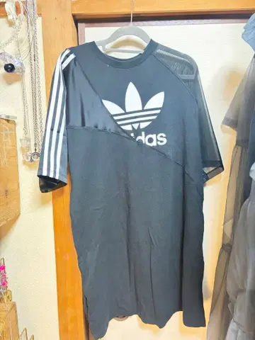 adidas Originals 트레포일 반팔 원피스 블랙