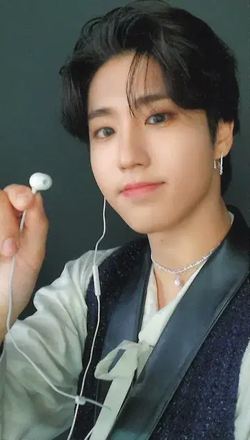 StrayKids 초회 한정판 B HAN THE SOUND B/이어폰