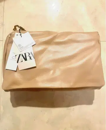 [ 미사용 새상품 ] ZARA 천연 가죽 클러치백