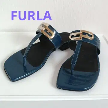 FURLA 악어 엠보싱 샌들 36