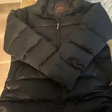 브라운 택! MONCLER 다운 자켓 블랙
