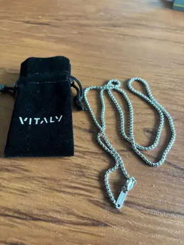 vitaly 바이탈리 목걸이