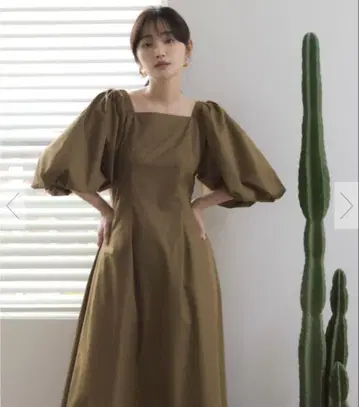 택 포함 미사용 새상품 titivate 2way 스퀘어넥 플레어 원피스