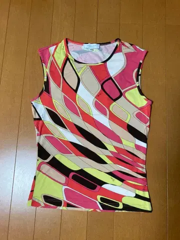 새상품급 EMILIO PUCCI 슬리브리스 상의 XS 에밀리오 푸치