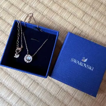 SWAROVSKI 목걸이 로즈 골드 컬러