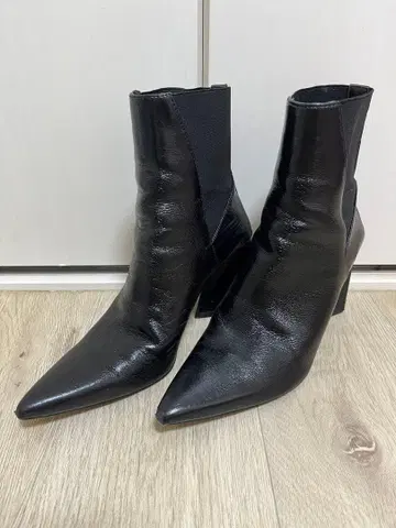Zara 부츠 23.5cm