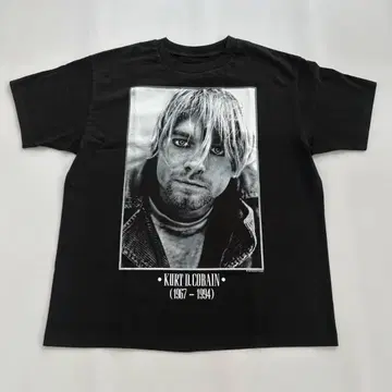 커트 코베인 Kurt Cobain 추모 블랙 3603