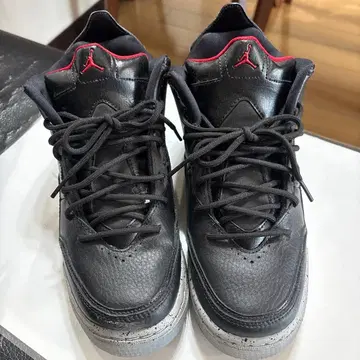 Jordan 스니커즈 블랙 레드