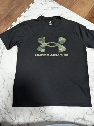 언더아머 UNDERARMOR 반팔 티셔츠