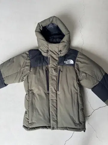 THE NORTH FACE 바르톨로 다운 자켓 카키