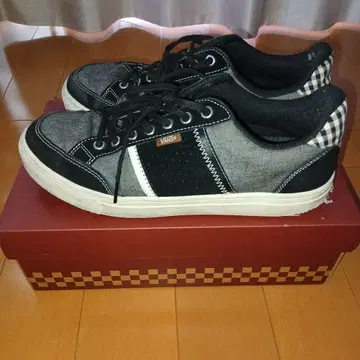 VANS 스니커즈 블랙 그레이 체크 무늬