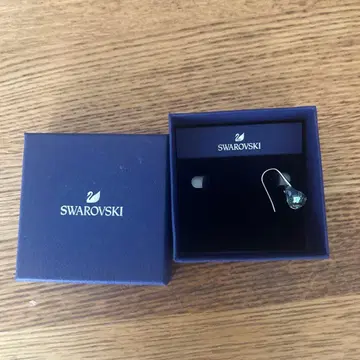 SWAROVSKI 드롭 귀걸이 한쪽