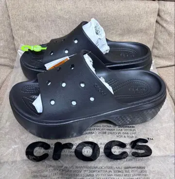 crocs 통굽 샌들 블랙