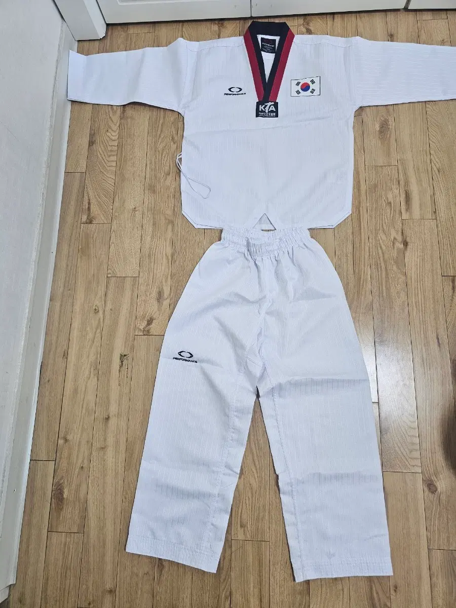 태권도복 상하의 세트 140cm 사이즈