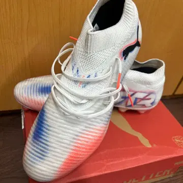 PUMA FUTURE 축구 스파이크 화이트