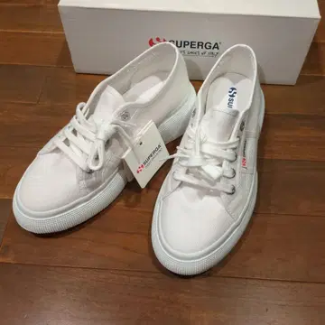 미사용 새상품 SUPERGA 플랫폼 스니커즈 화이트 사이즈 37