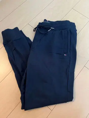 TOMMY HILFIGER 스웨트 팬츠 네이비 M 사이즈