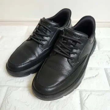 [ 컨디션 최상 ] SKECHERS 25.5cm 스니커즈 블랙