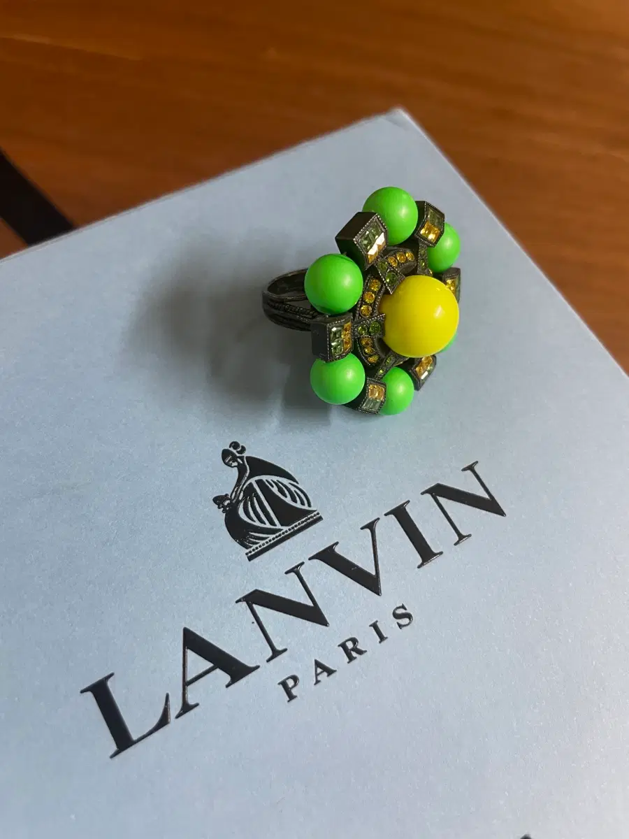 LANVIN 랑방 그린볼 반지