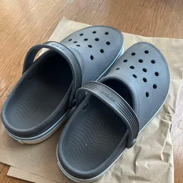 crocs 샌들 26cm 정도