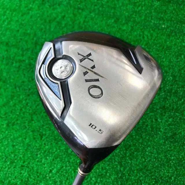 젝시오. MP700 10.5도 드라이버 카본 47 SR 헤드눌림있음...