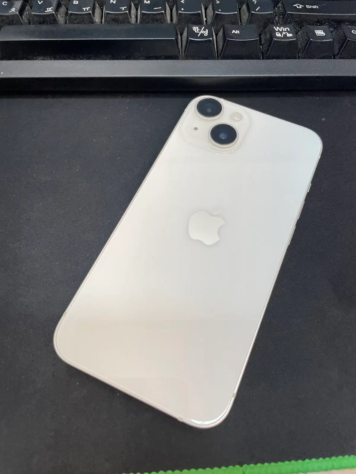 아이폰14 화이트 128GB 상태좋은 중고46만4천팝니다.