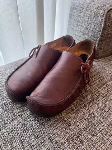 Clarks Originals 가죽 신발 브라운