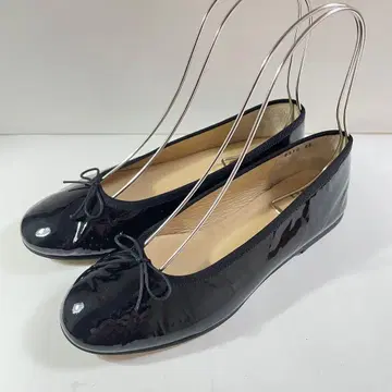 마가렛호웰 이데아 에나멜 펌프스 블랙 23.0cm