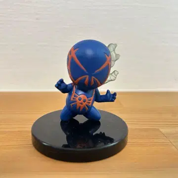 스파이더맨 2099 피규어