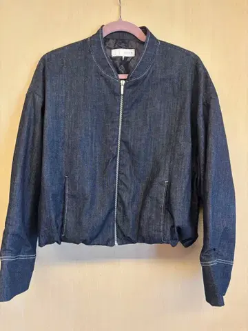 ZARA 다크 블루 숏 자켓