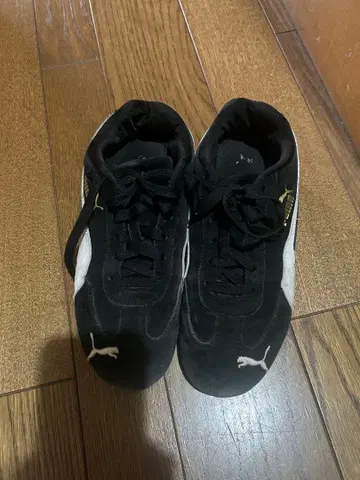 PUMA 스니커즈 블랙 골드