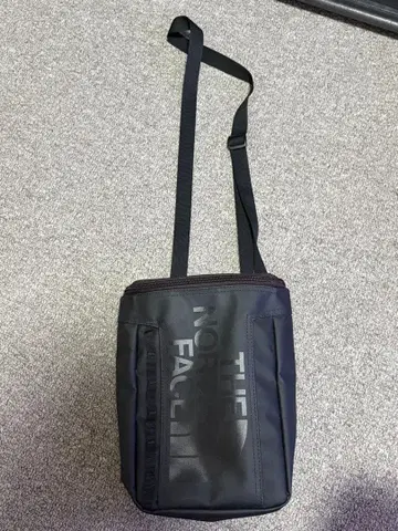 THE NORTH FACE 숄더백 블랙