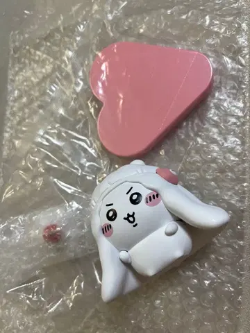 치이카와(먼작귀) 가득 피규어 하트형 받침대 포함