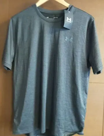 언더아머 T셔츠 UNDER ARMOUR