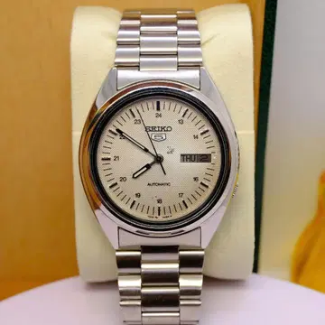 C187 SEIKO 5 자동 시계 실버 다이얼