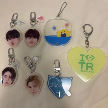treasure 키링
