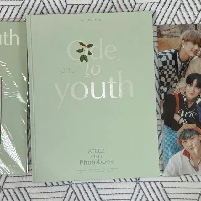 에이티즈 Ode to Youth 포토북 특전 홀로그램 포카 포함