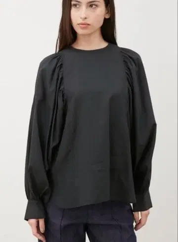 Mila Owen 개더 슬리브 디자인 블라우스 블랙 S