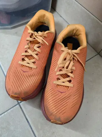 HOKA RINCON 3 러닝화