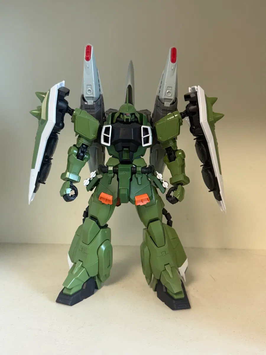 MG 블레이즈 자쿠 팬텀