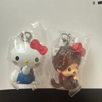몽치치 x 헬로키티 메지루시 액세서리 2개 세트