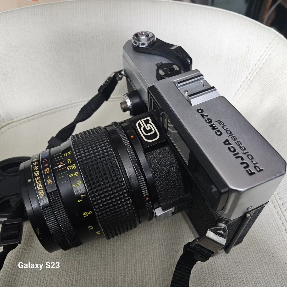 후지카 프로페셔널 GM670 카메라 렌즈 교환식