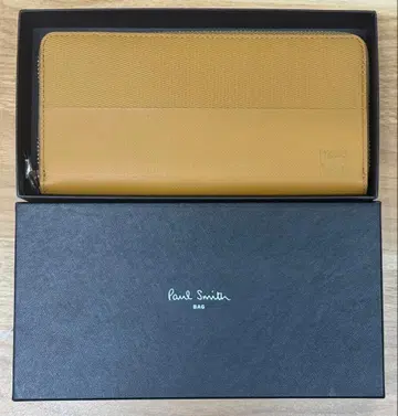 [ Paul Smith ] 라운드 지퍼 장지갑 베이지