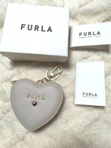 FURLA 하트 모양 키링 코인 케이스