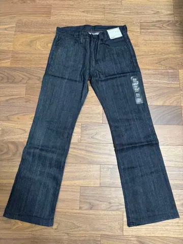 [ 새상품 ] 데드스탁 Y2K UNIQLO 부츠컷 청바지 W31