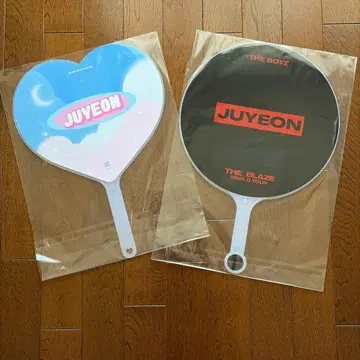 THE BOYZ 주연 부채 공식 2개