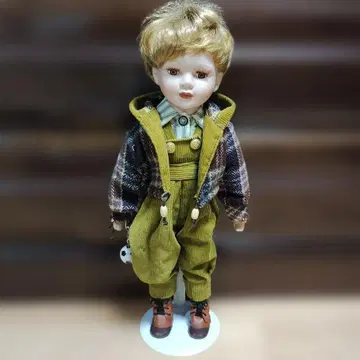 빈티지풍 남아 인형