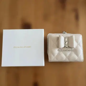 JILLSTUART 질스튜어트 RIBBON 퀼트 지갑 핑크